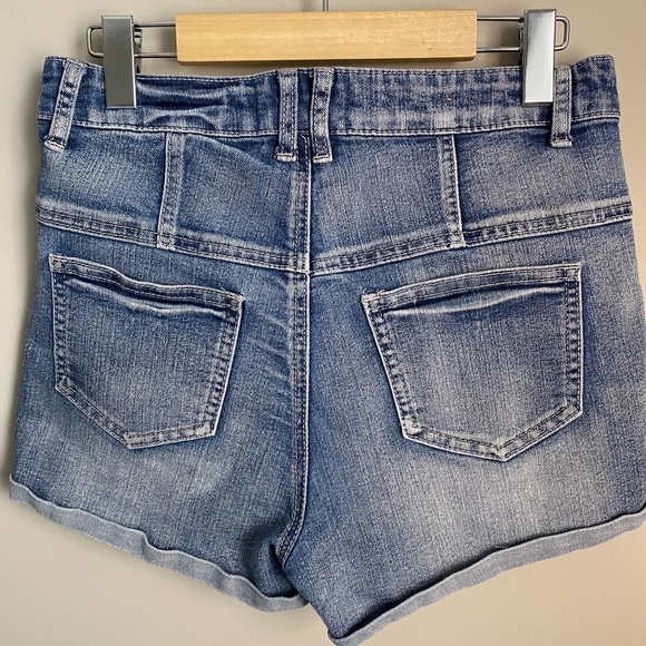 Vienna‎ Women's Denim High Waist Rolled Hem Jean Shorts Size 7 - Picture 5 of 12